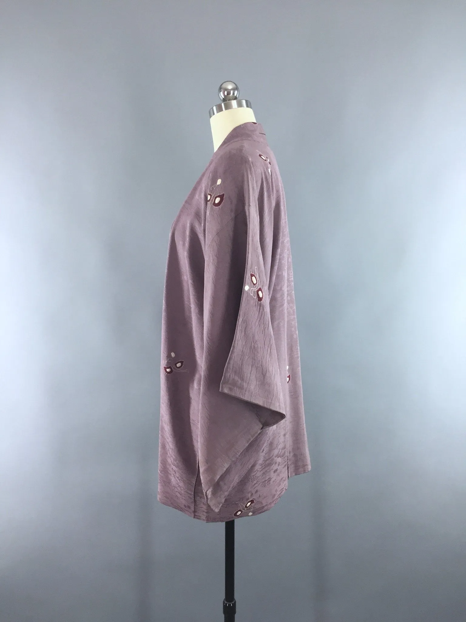 1950s Vintage Silk Haori Kimono Cardigan Jacket in Lavender Purple Shibori