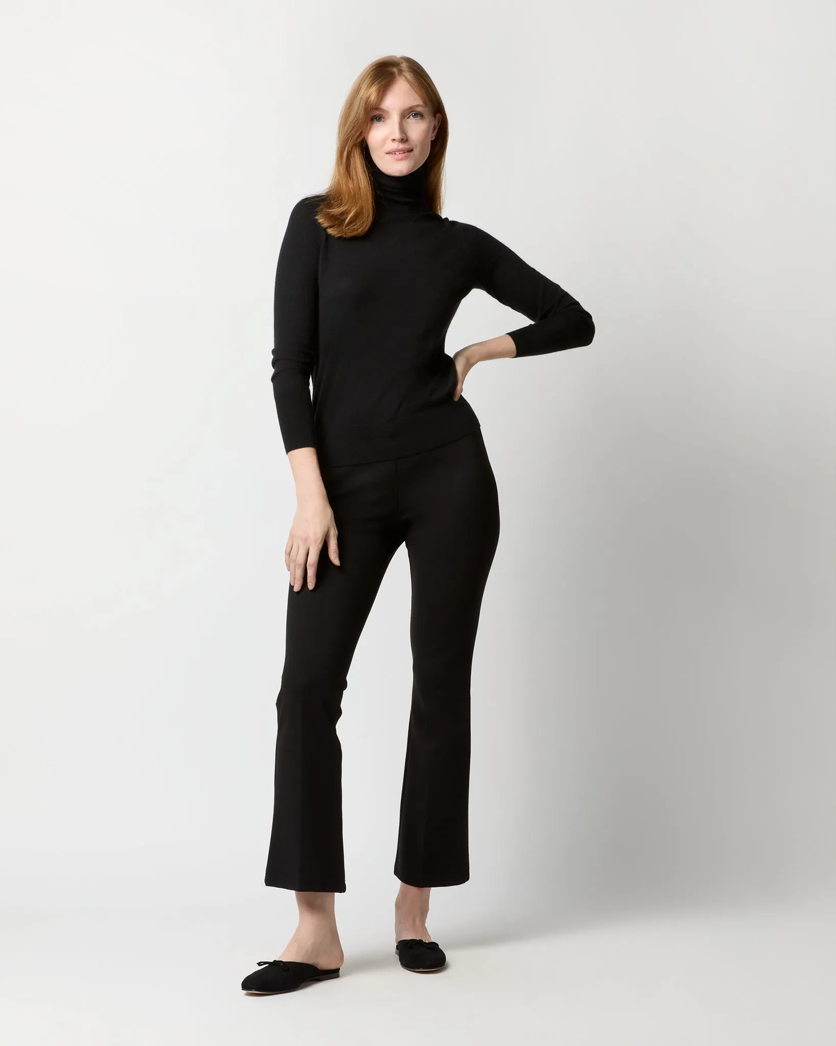 Alida Turtleneck Sweater in Black Cashmere