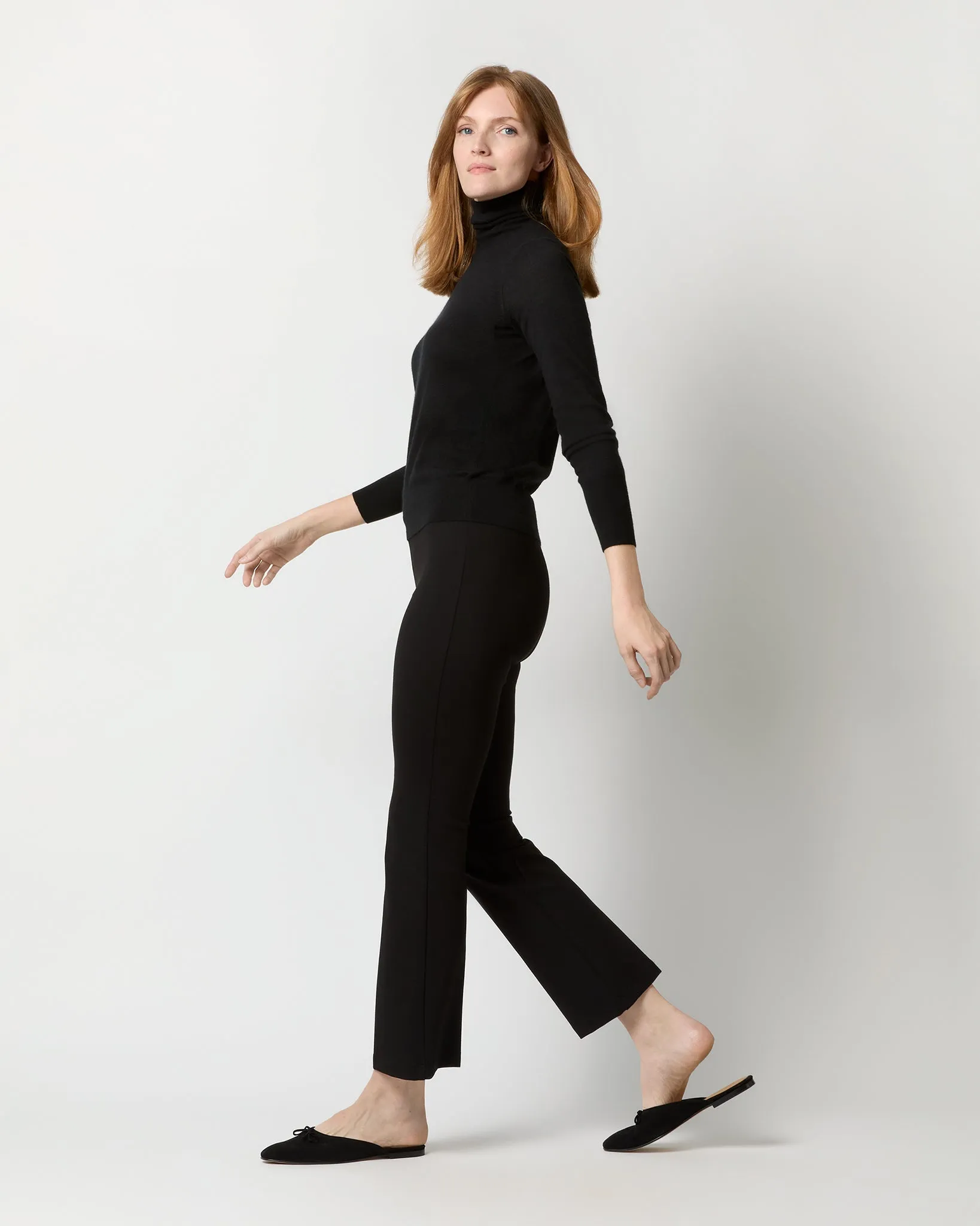 Alida Turtleneck Sweater in Black Cashmere