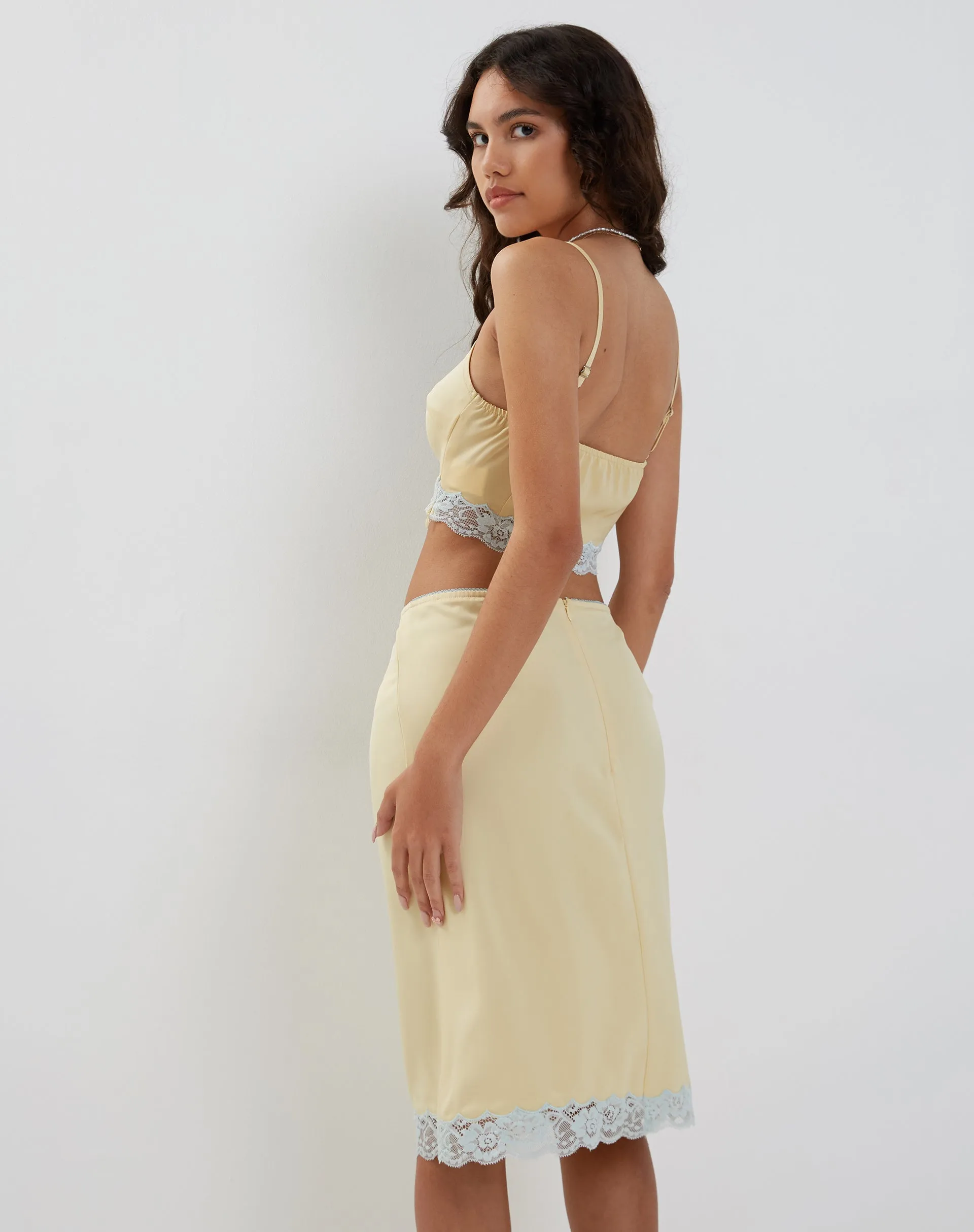 Resika Low Rise Midi Skirt in Satin Pale Yellow