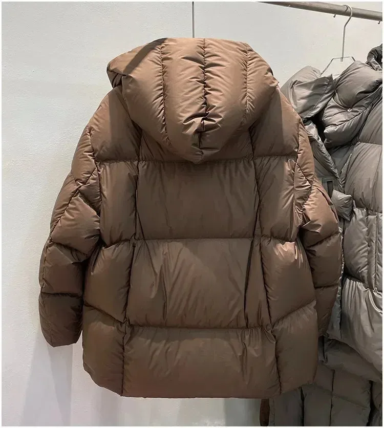 Trendy Urban Puffer Jacket for Winter Excursions