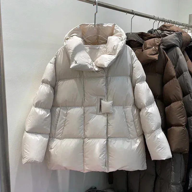 Trendy Urban Puffer Jacket for Winter Excursions