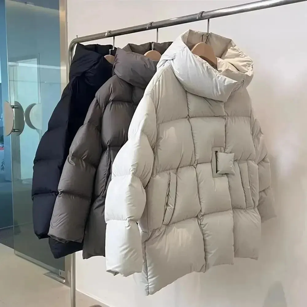 Trendy Urban Puffer Jacket for Winter Excursions