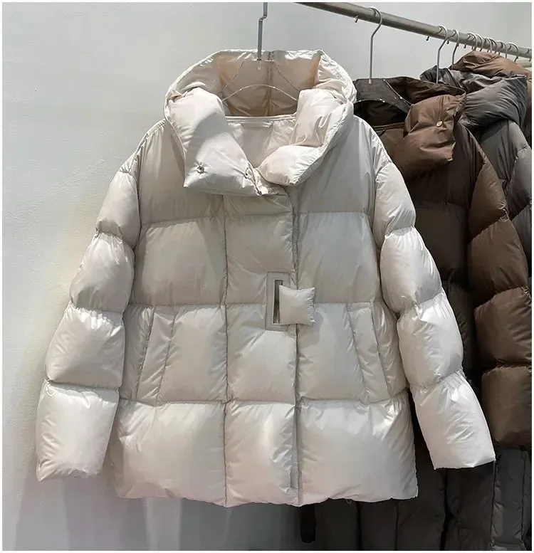 Trendy Urban Puffer Jacket for Winter Excursions