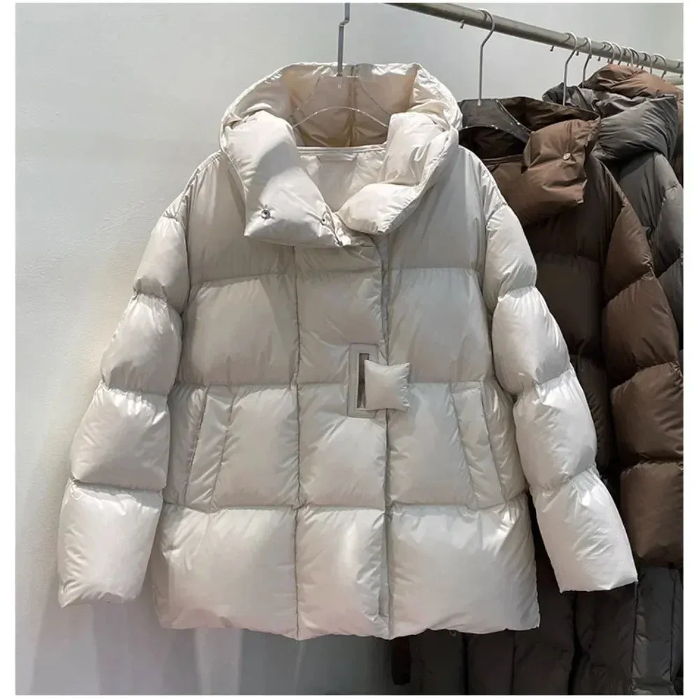 Trendy Urban Puffer Jacket for Winter Excursions