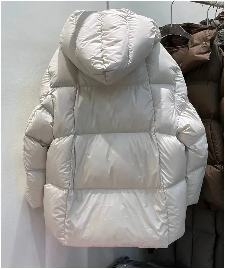 Trendy Urban Puffer Jacket for Winter Excursions