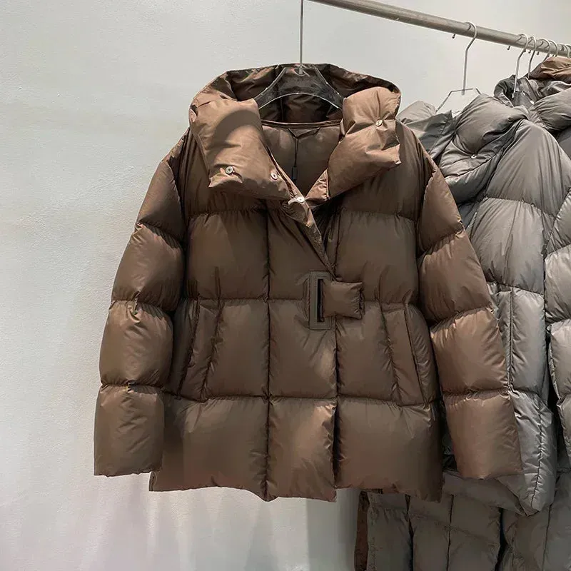 Trendy Urban Puffer Jacket for Winter Excursions