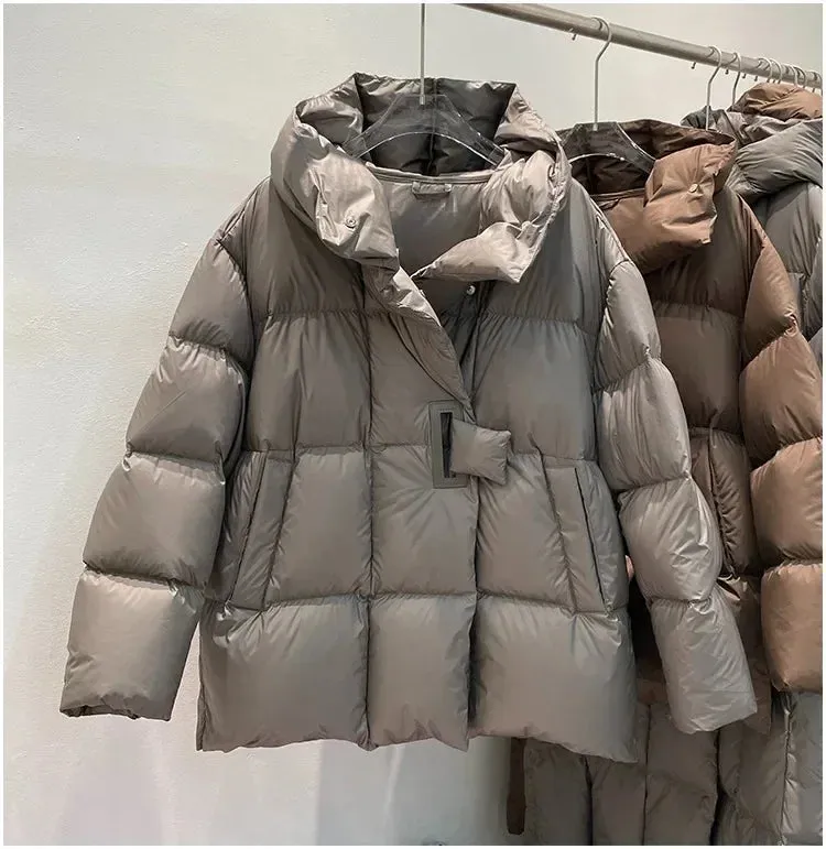 Trendy Urban Puffer Jacket for Winter Excursions