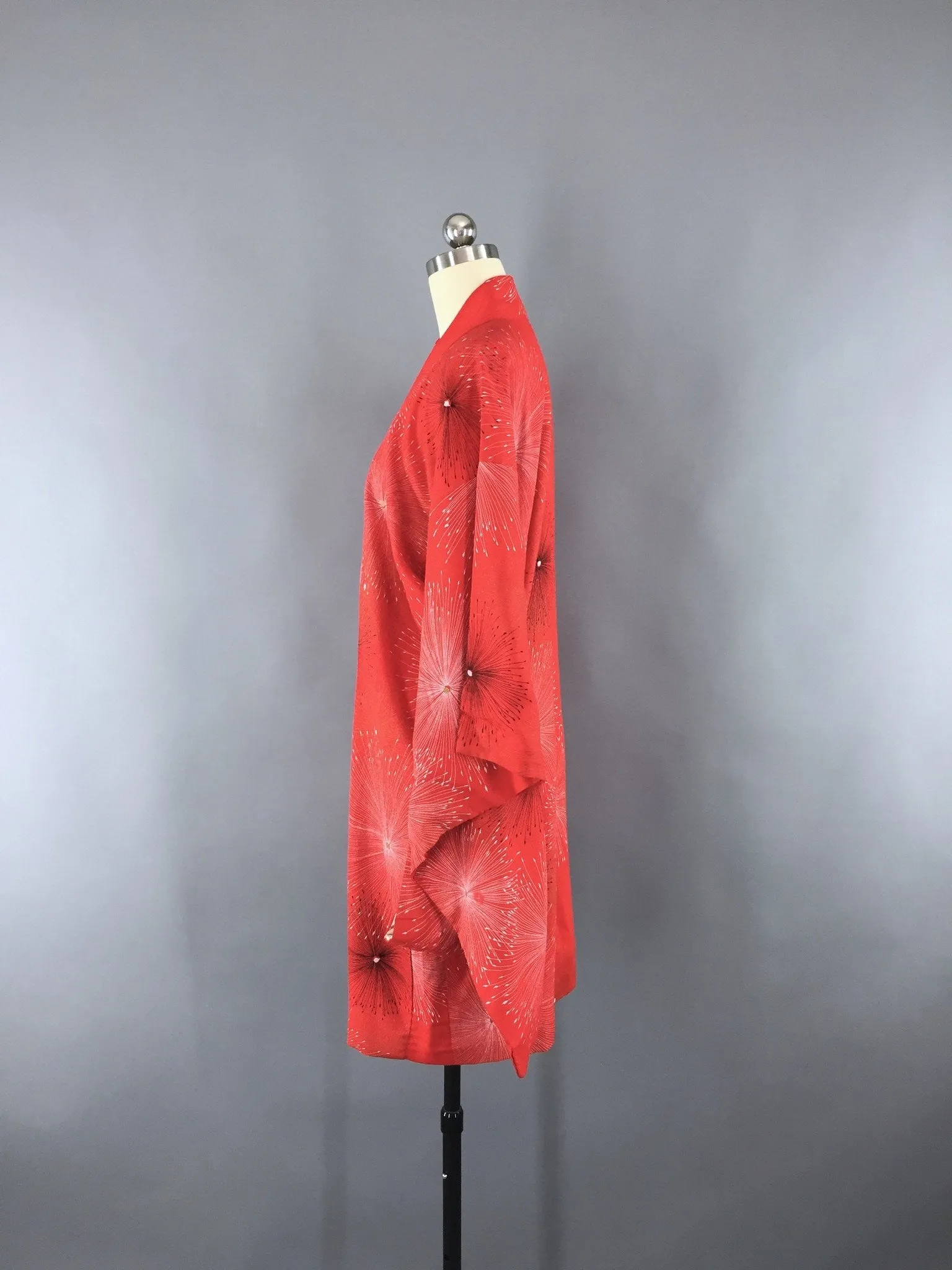 Vintage 1930s Vintage Silk Kimono Jacket / Silk Haori Kimono Cardigan / Bright Red