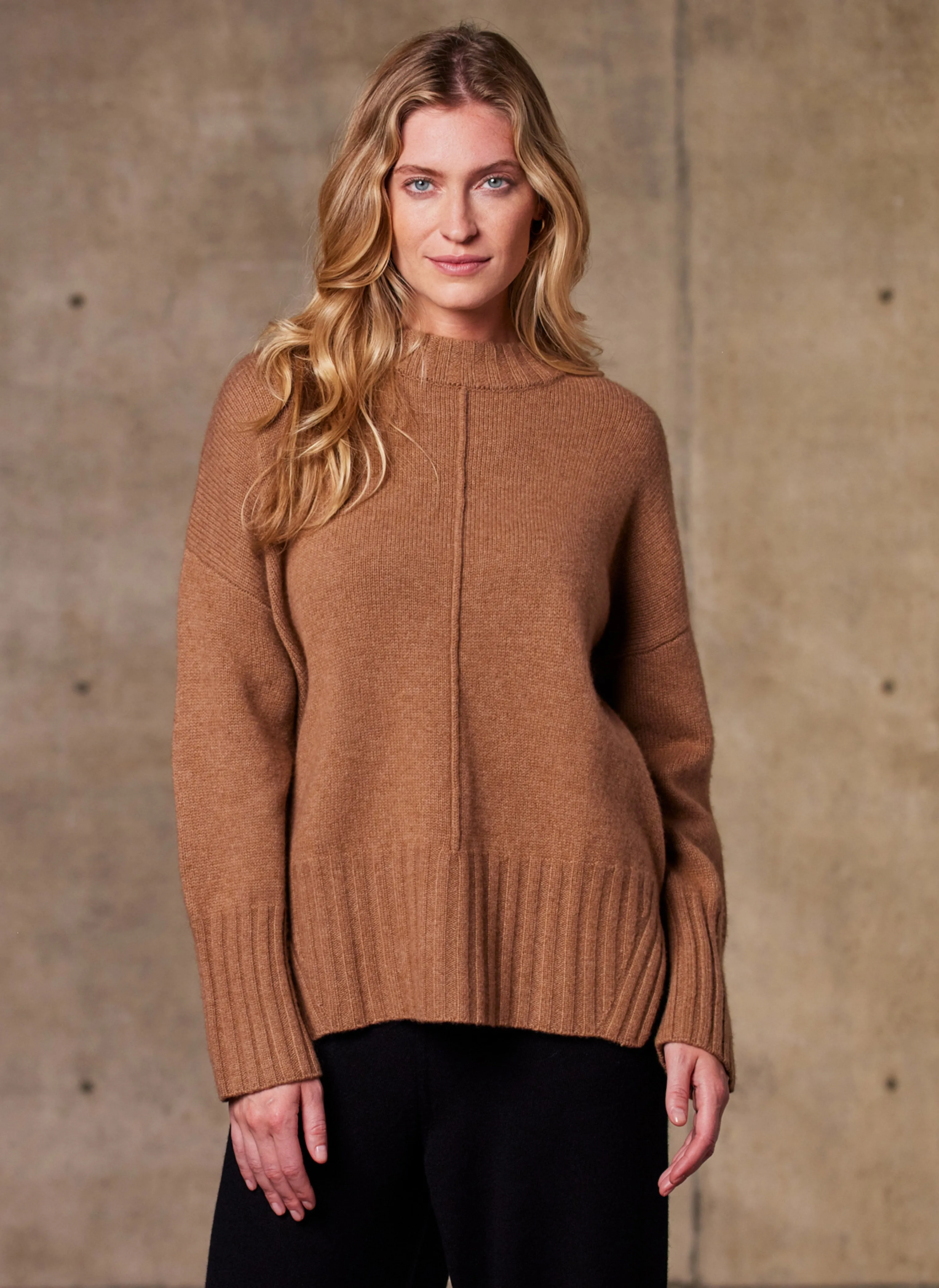 Women's Alessandra Mock Neck Knitted Cashmere Sweater in Camel